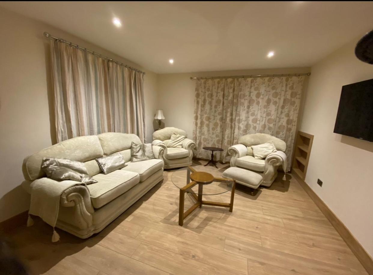 The Annex At Meeks Park Immaculate 2 Bed Villa Alloa Exteriör bild